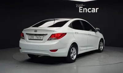 Hyundai Accent 2012, 170808 км, за 1641.07 USD