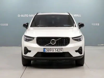 Volvo XC40 2026, 549 км, за 29539.19 USD