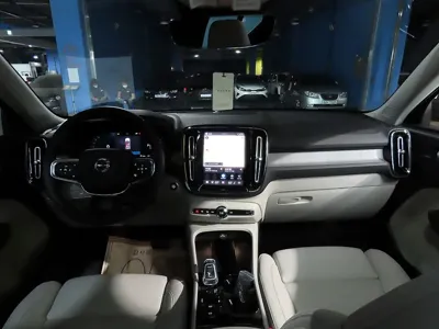 Volvo XC40 2026, 549 км, за 29315.98 USD - фото 7