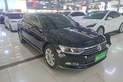 Volkswagen Magotan 2018, 52699 км, за 13125 USD