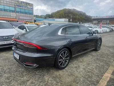 Hyundai Grandeur 2023, 80374 км, за 16280.14 USD - фото 6
