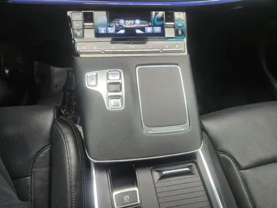 Hyundai Grandeur 2023, 80374 км, за 16280.14 USD - фото 8