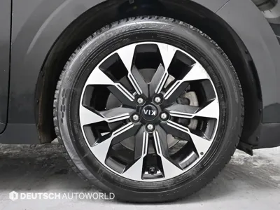 Kia Canival 2021, 158330 км, за 11815.68 USD