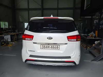 Kia Canival 2018, 183218 км, за 6175.65 USD