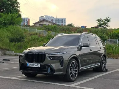 BMW X7 · 2025 год