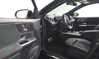 Mercedes-Benz GLA-Class 2021, 49073 км, за 24052.52 USD - фото 10