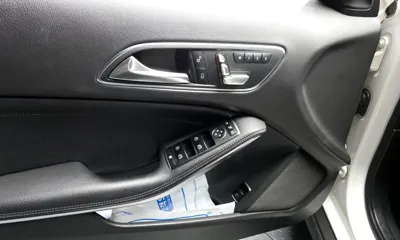 Mercedes-Benz GLA-Class 2019, 82112 км, за 10241.16 USD - фото 17