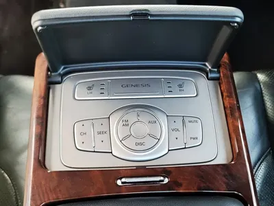 Hyundai Genesis 2009, 80100 км, за 3120.33 USD - фото 16