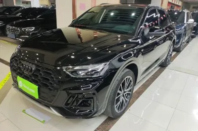 Audi Q5L · 2025 год