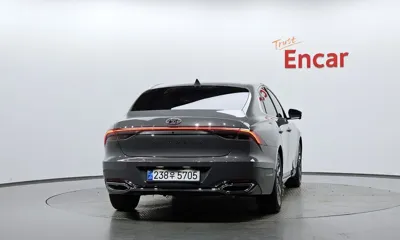 Hyundai Grandeur 2022, 56244 км, за 16256.84 USD