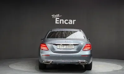 Mercedes-Benz E-Class 2017, 39553 км, за 18720.43 USD