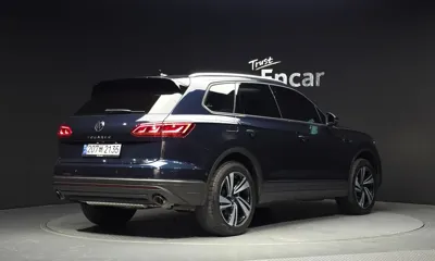 Volkswagen Touareg 2023, 29723 км, за 34724.96 USD