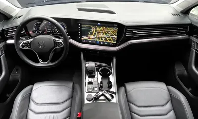 Volkswagen Touareg 2023, 29723 км, за 34724.96 USD - фото 7