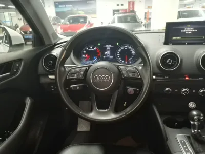 Audi A3 2020, 82300 км, за 10625 USD - фото 14