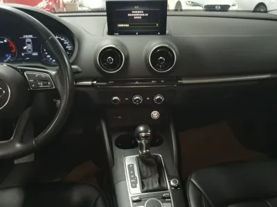 Audi A3 2020, 82300 км, за 10625 USD - фото 16