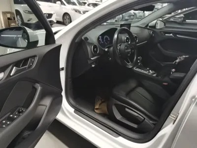 Audi A3 2020, 82300 км, за 10625 USD - фото 19