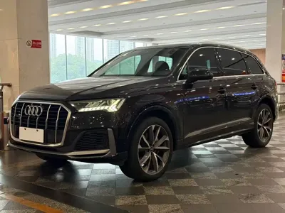 Audi Q7 · 2021 год