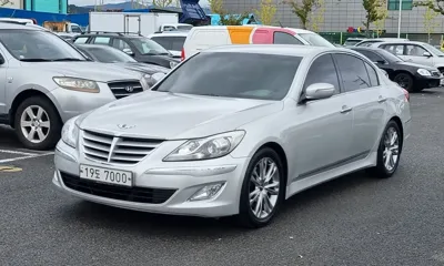 Hyundai Genesis · 2012 год