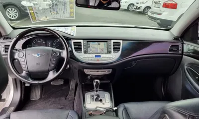 Hyundai Genesis 2012, 106418 км, за 4426.82 USD