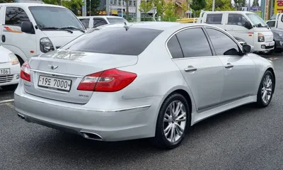 Hyundai Genesis 2012, 106418 км, за 4426.82 USD