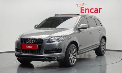 Audi Q7 · 2015 год