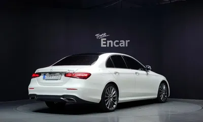 Mercedes-Benz E-Class 2022, 73236 км, за 22745.88 USD - фото 2