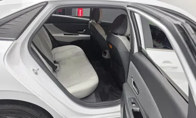 Hyundai Avante 2021, 71430 км, за 65046.9 USD - фото 12