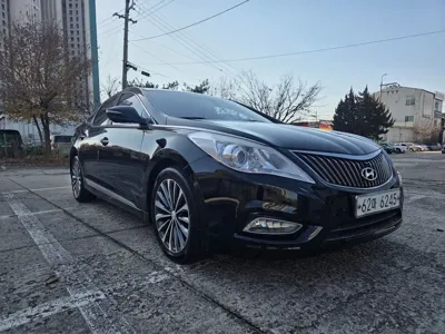 Hyundai Grandeur 2014, 217381 км, за 2930.26 USD