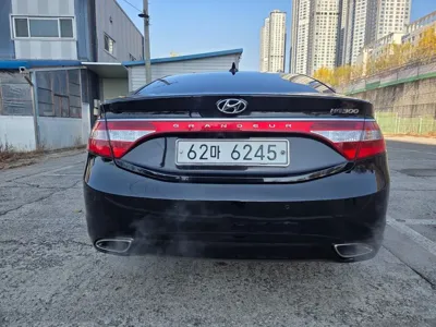 Hyundai Grandeur 2014, 217381 км, за 2930.26 USD