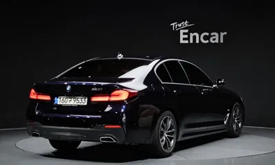 BMW 5-Series 2022, 47825 км, за 23908.81 USD