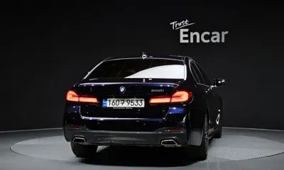 BMW 5-Series 2022, 47825 км, за 23908.81 USD