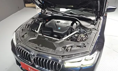 BMW 5-Series 2022, 47825 км, за 23908.81 USD - фото 6