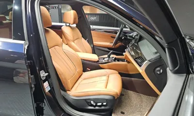 BMW 5-Series 2022, 47825 км, за 23908.81 USD - фото 12