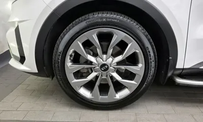 Kia Sorento 2021, 117269 км, за 15951.16 USD