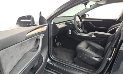 Tesla Model Y 2024, 55380 км, за 25981.63 USD - фото 10