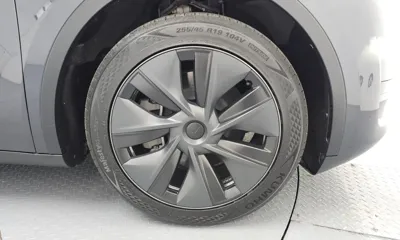 Tesla Model Y 2024, 55380 км, за 25981.63 USD - фото 21