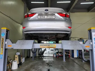 Lexus ES 2014, 169685 км, за 8526.98 USD