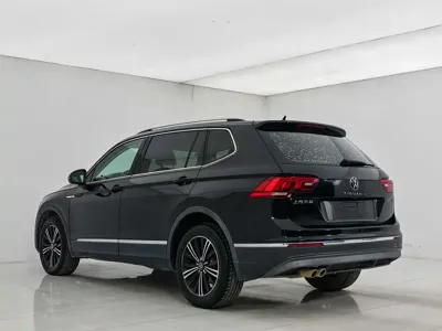 Volkswagen Tiguan L 2021, 54000 км, за 12273.63 USD