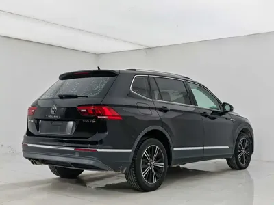 Volkswagen Tiguan L 2021, 54000 км, за 12273.63 USD - фото 6