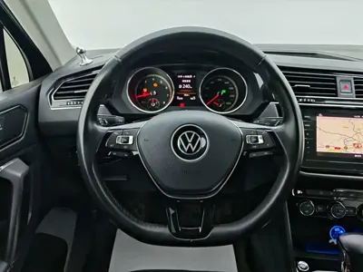 Volkswagen Tiguan L 2021, 54000 км, за 12273.63 USD - фото 14