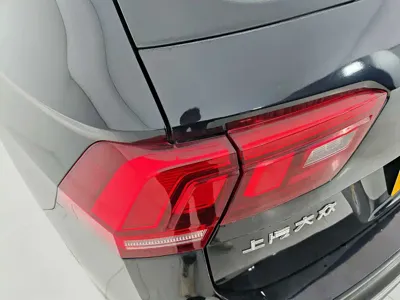 Volkswagen Tiguan L 2021, 54000 км, за 12273.63 USD - фото 17