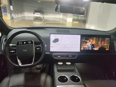 Li Auto Li L8 2024, 17800 км, за 35167.06 USD