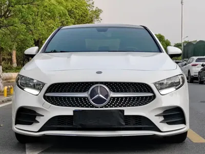 Mercedes-Benz A-Class 2019, 40000 км, за 11741.97 USD