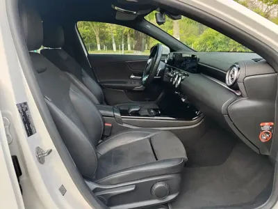 Mercedes-Benz A-Class 2019, 40000 км, за 11741.97 USD