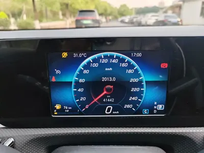 Mercedes-Benz A-Class 2019, 40000 км, за 11741.97 USD - фото 11