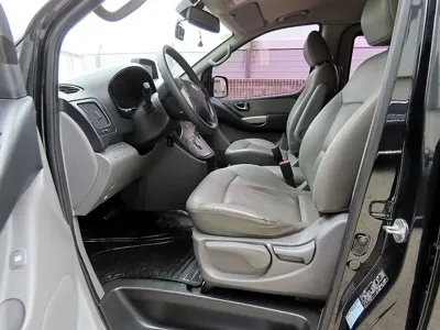 Hyundai Starex 2016, 120800 км, за 6049.97 USD