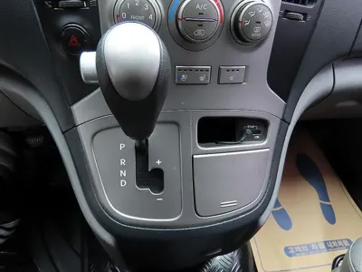 Hyundai Starex 2016, 120800 км, за 6049.97 USD - фото 10