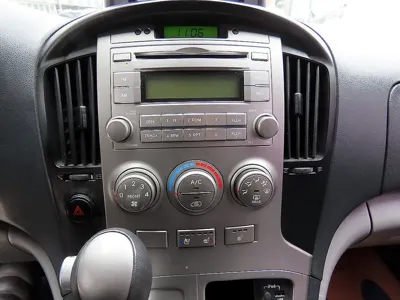Hyundai Starex 2016, 120800 км, за 6049.97 USD - фото 13