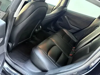 Tesla Model 3 2020, 150000 км, за 14134.51 USD