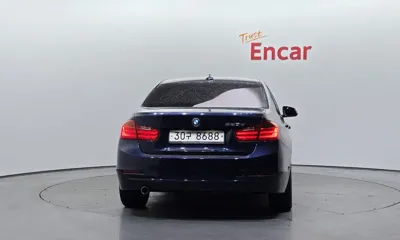 BMW 3-Series 2015, 95425 км, за 6541.13 USD
